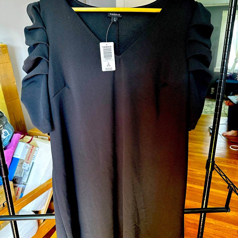 Torrid black body con dress with puff sleeves
